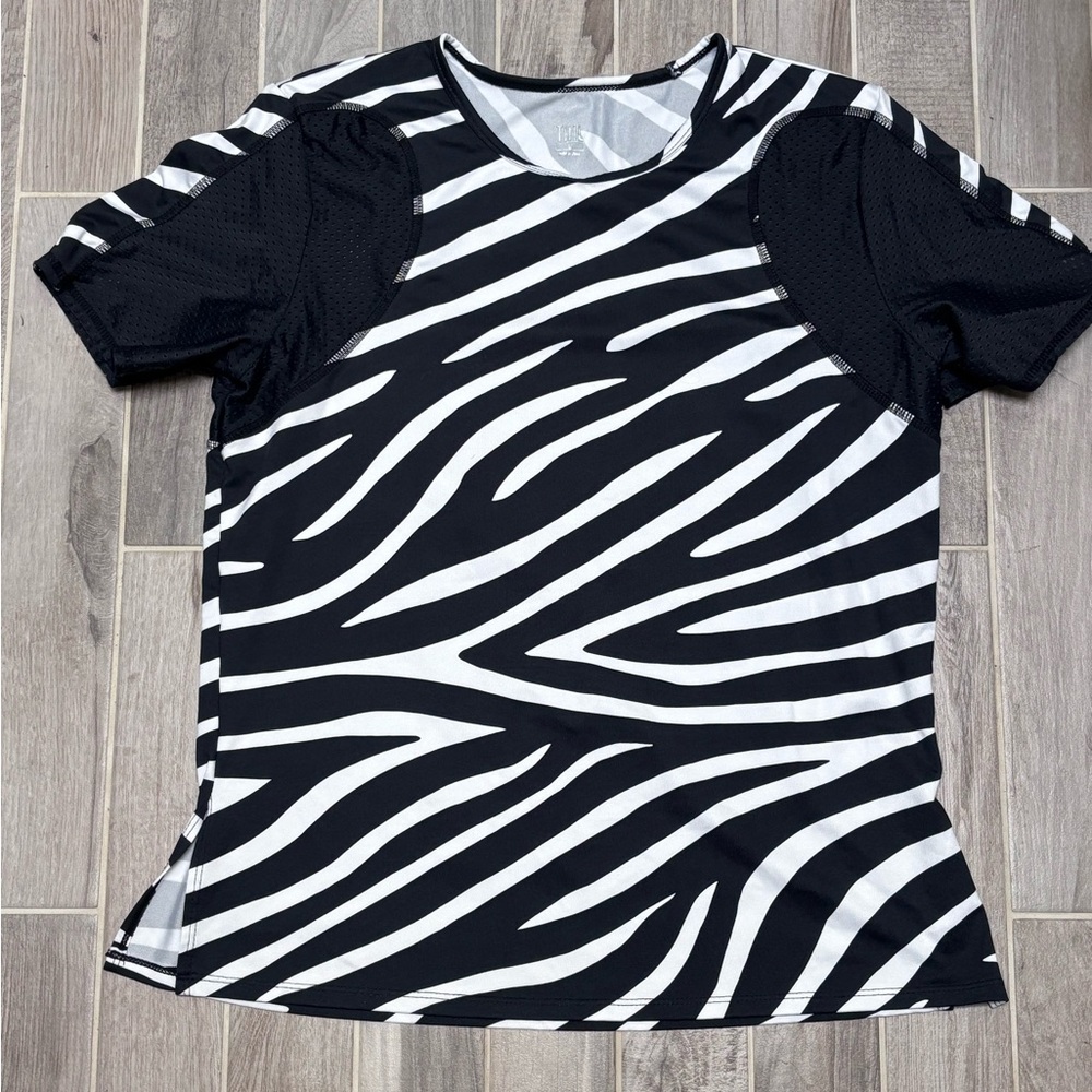 Tail Short Sleeved Zebra Print Athletic Top, Size L